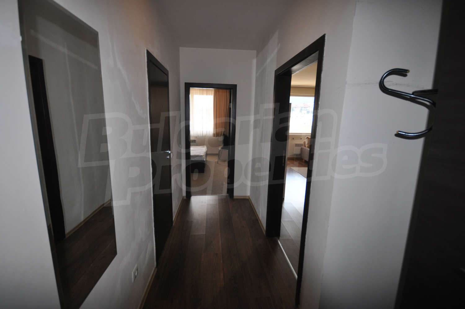 Gallery Picture 10
