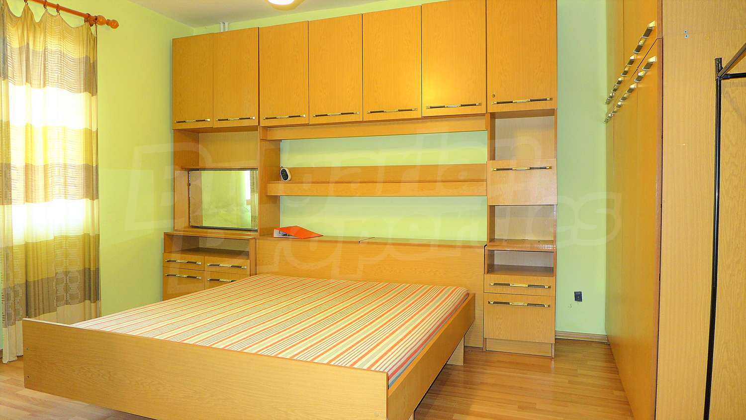 Gallery Picture 31