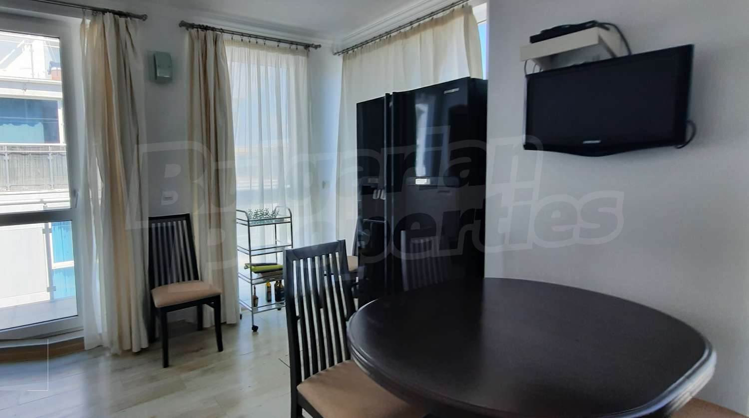 Gallery Picture 10