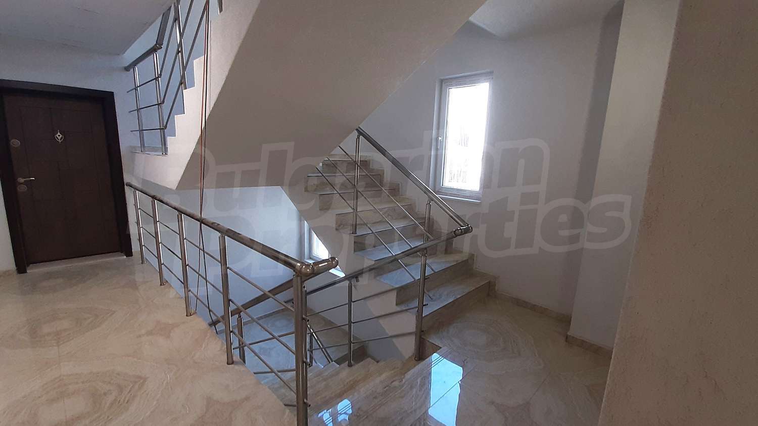 Gallery Picture 27