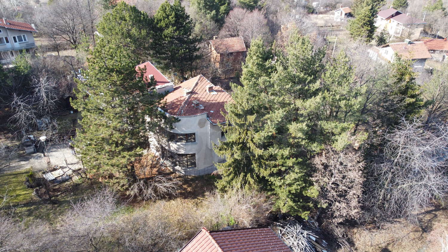 Family semi-detached house with a garden in a villa zone near Sofia