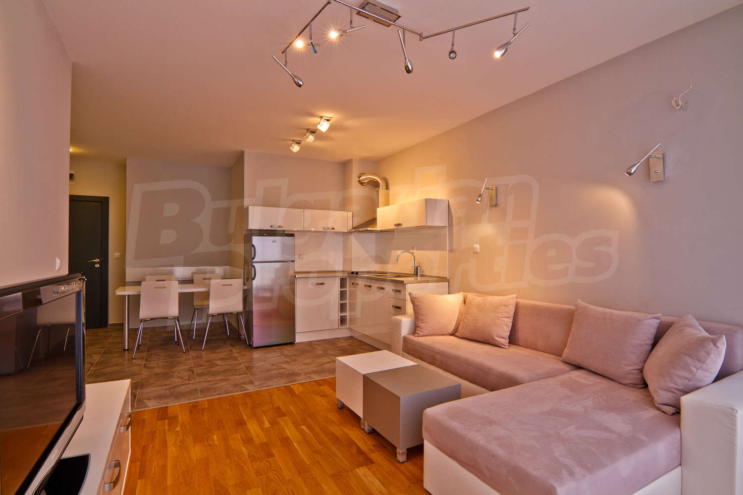 Gallery Picture 32