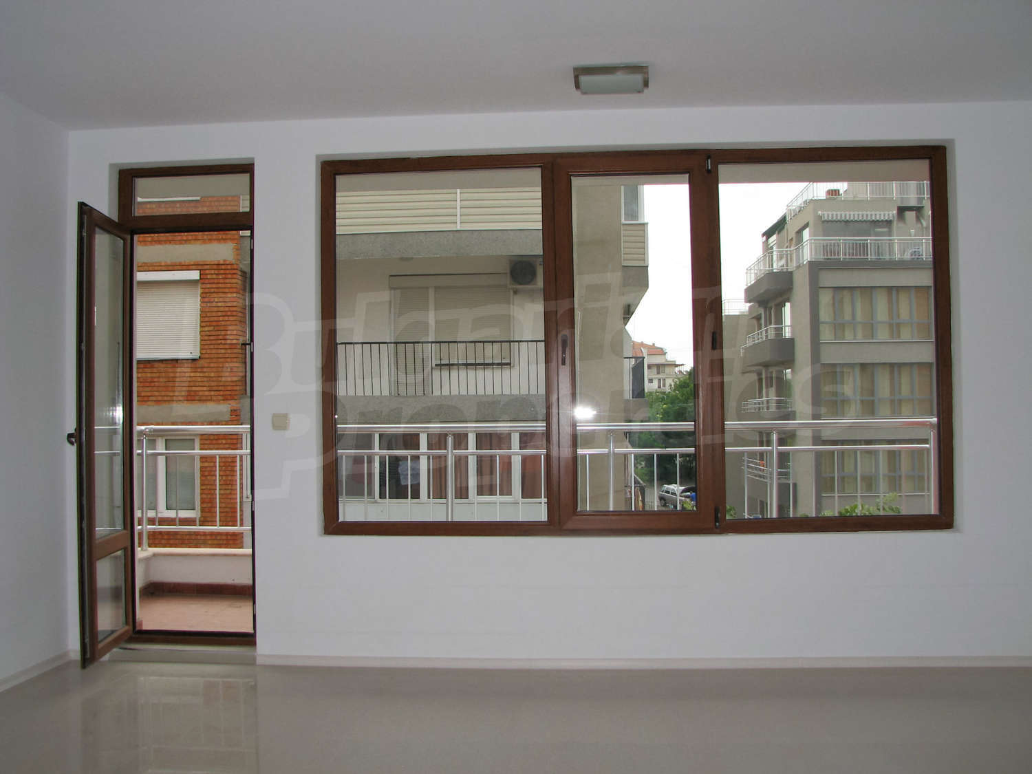 Gallery Picture 10