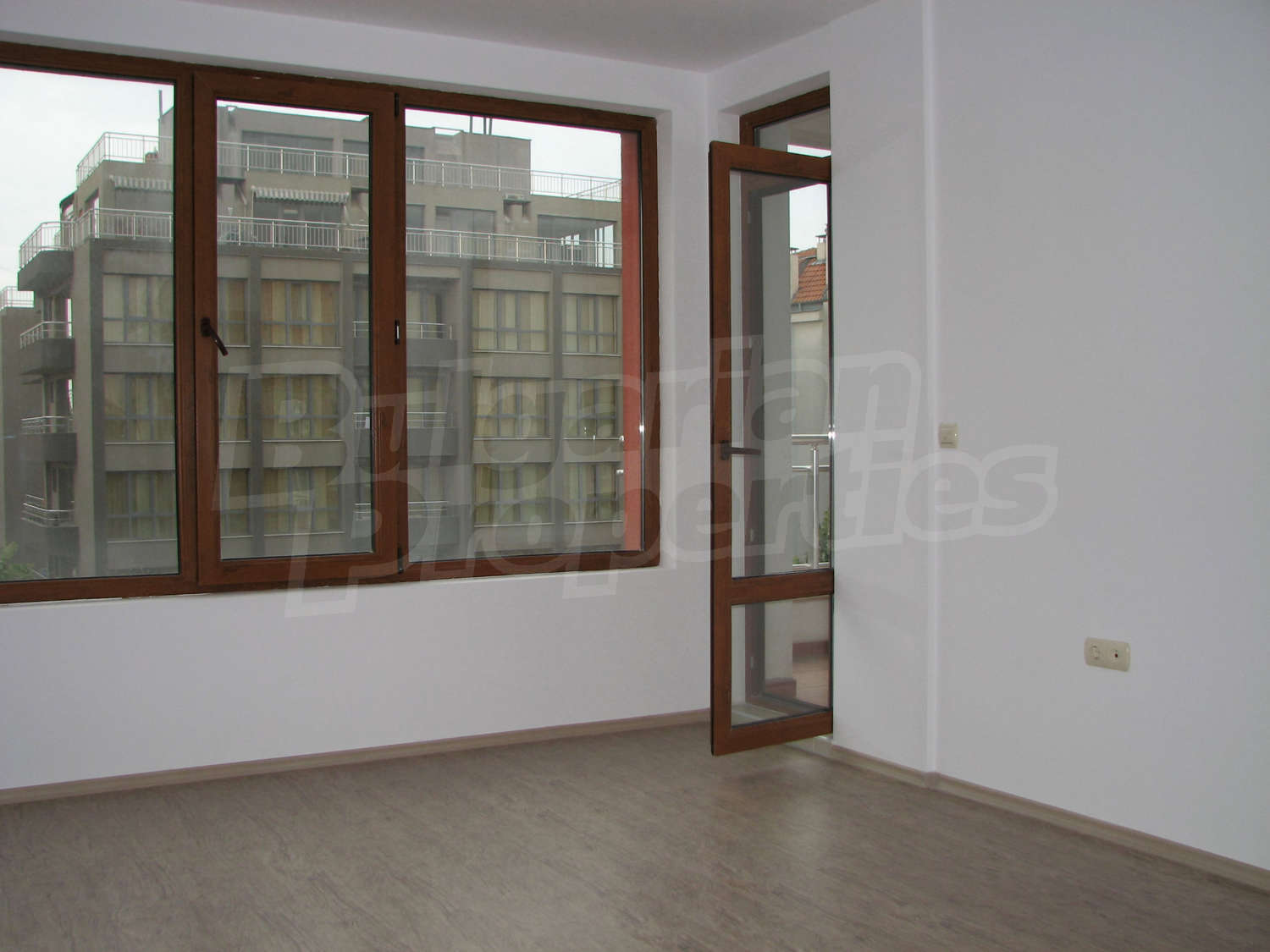 Gallery Picture 12