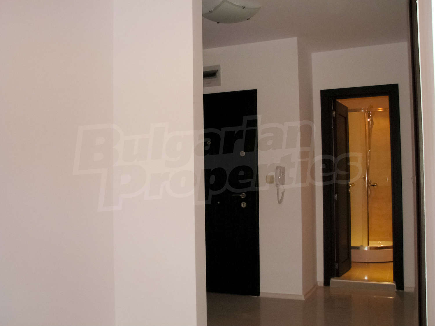 Gallery Picture 9