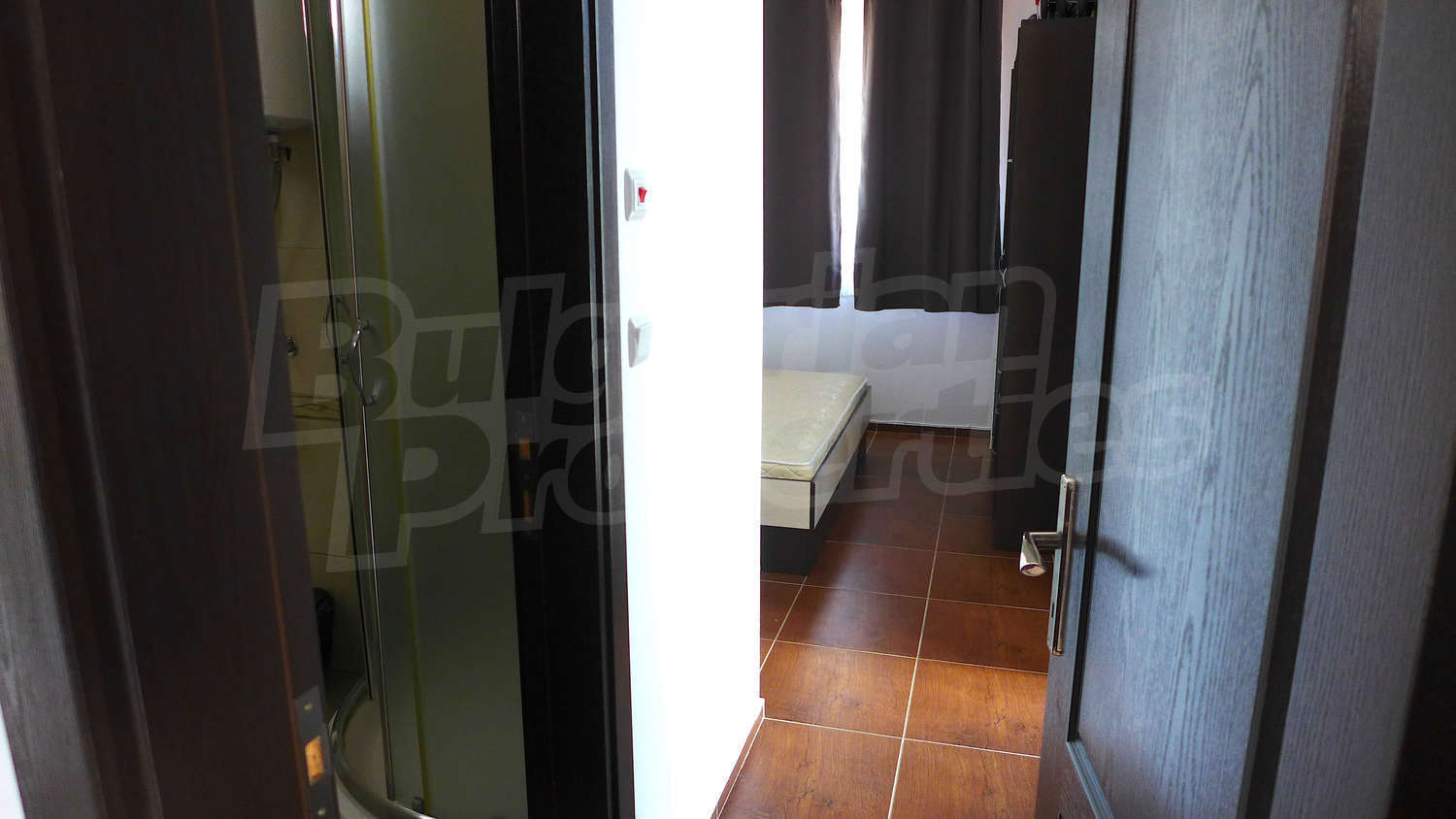 Gallery Picture 28