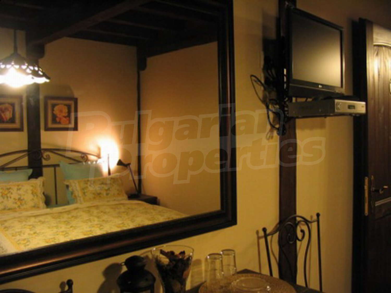 Gallery Picture 13
