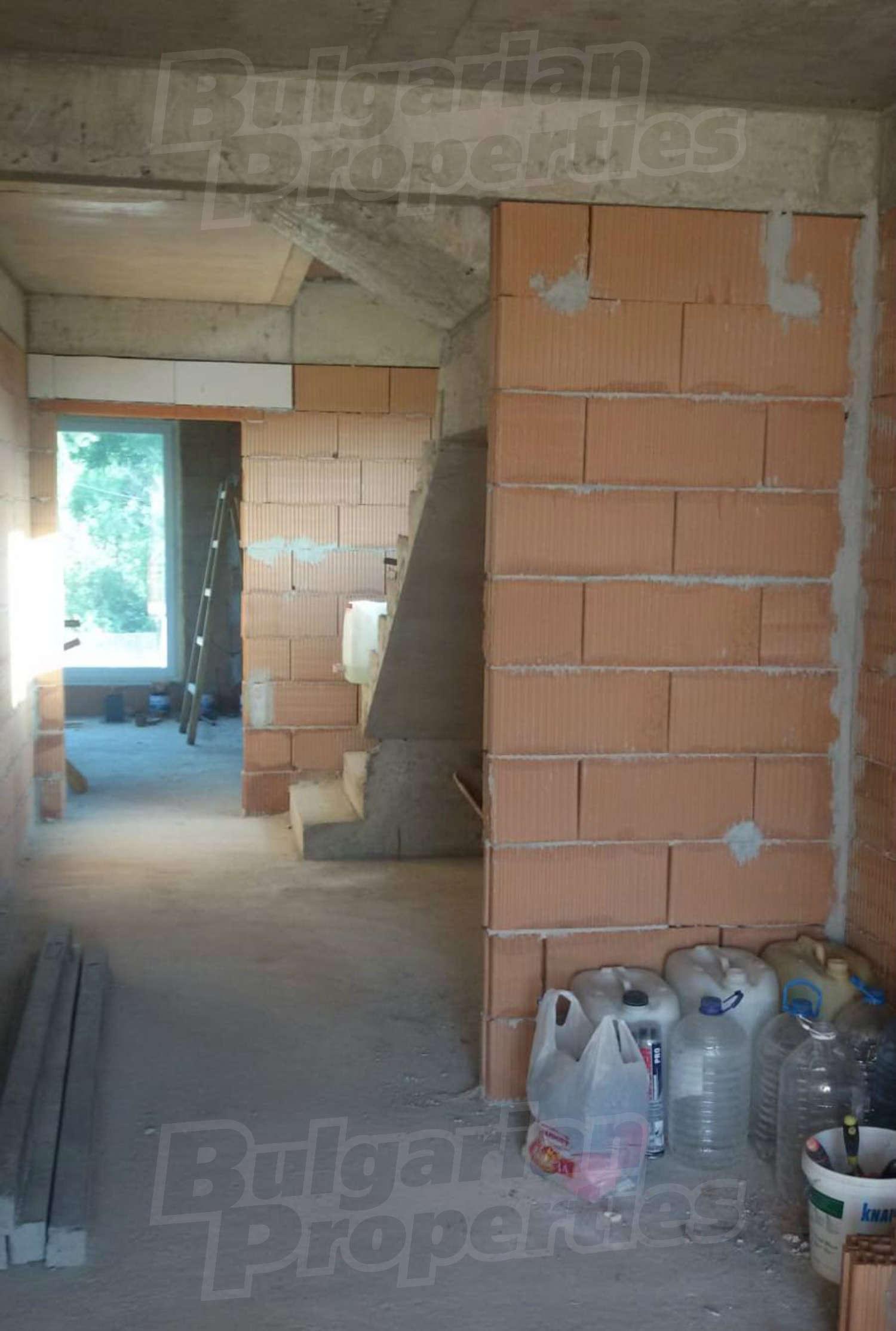 Gallery Picture 12