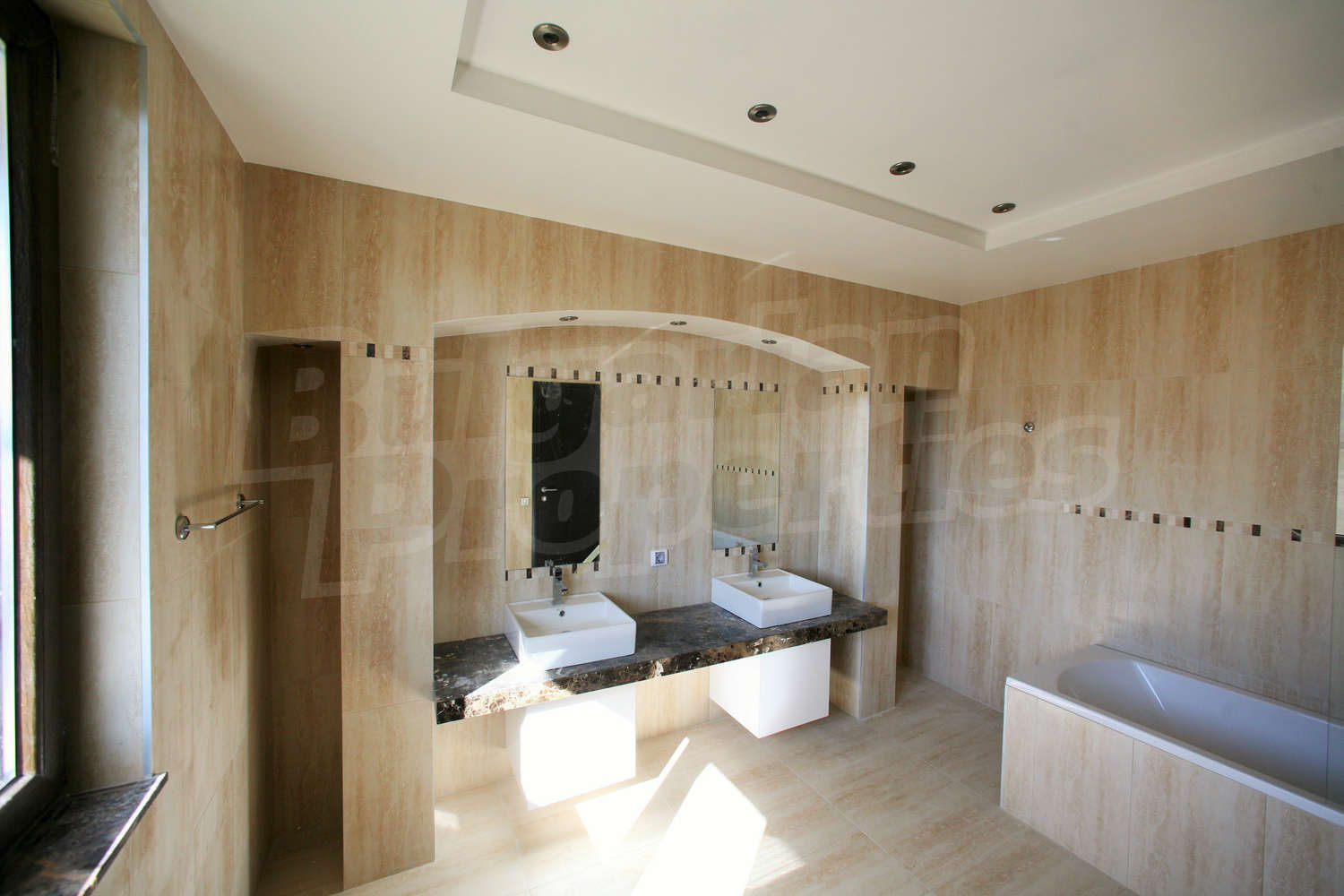 Gallery Picture 13