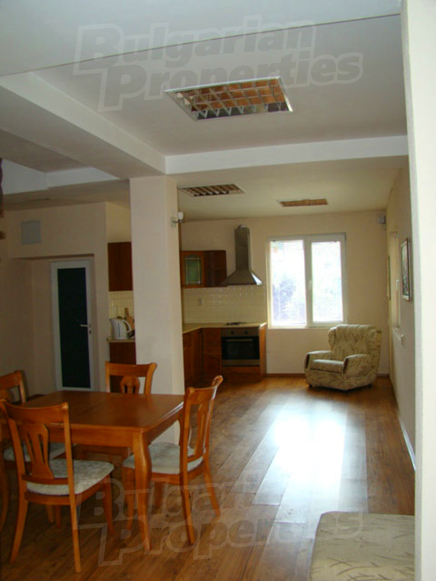 Gallery Picture 28