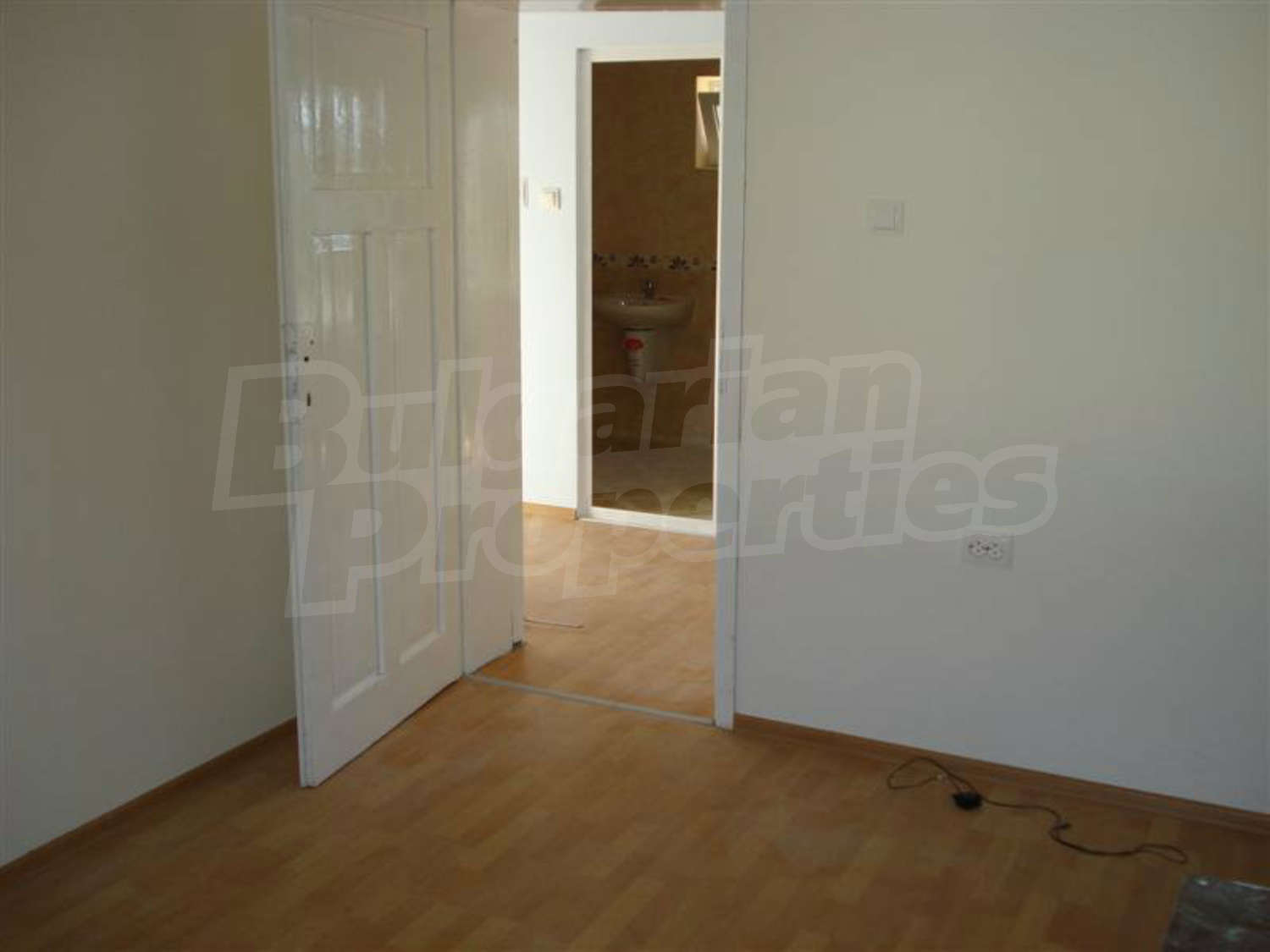Gallery Picture 36
