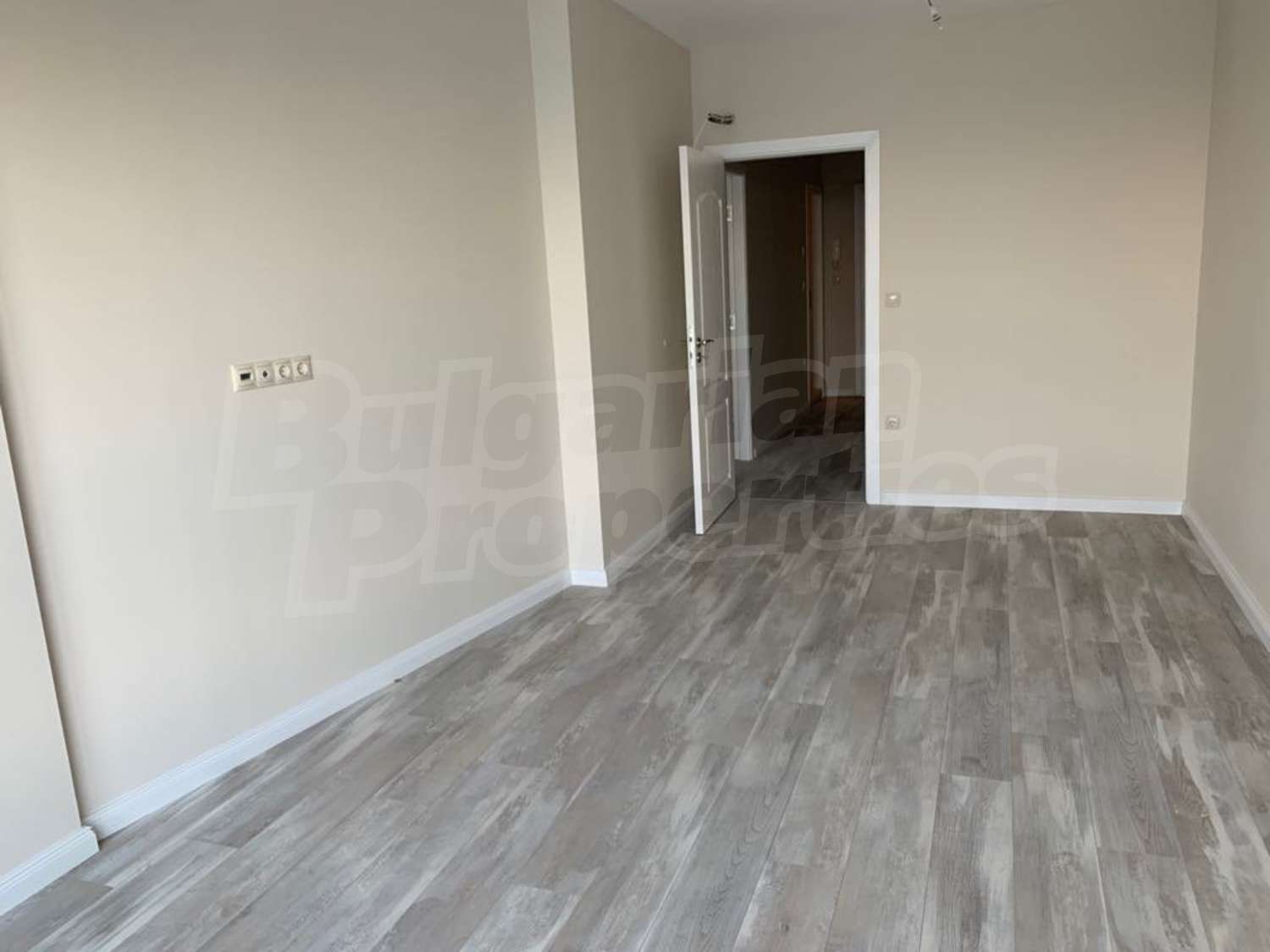 Gallery Picture 6