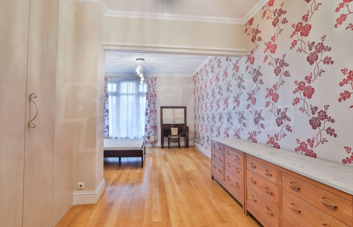 Gallery Picture 10