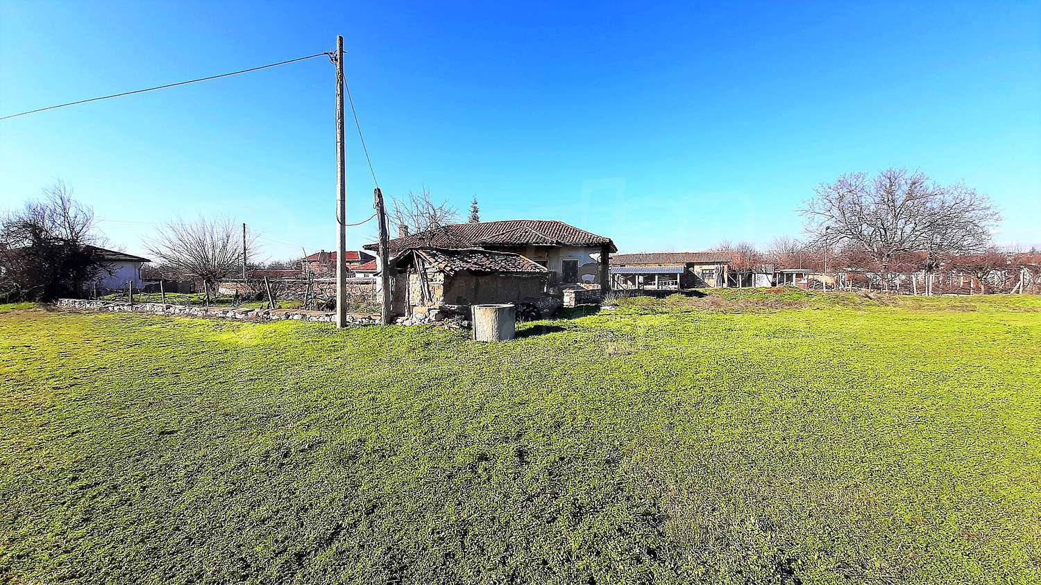 House for sale near Stara Zagora, Bulgaria. One-storey house in a ...