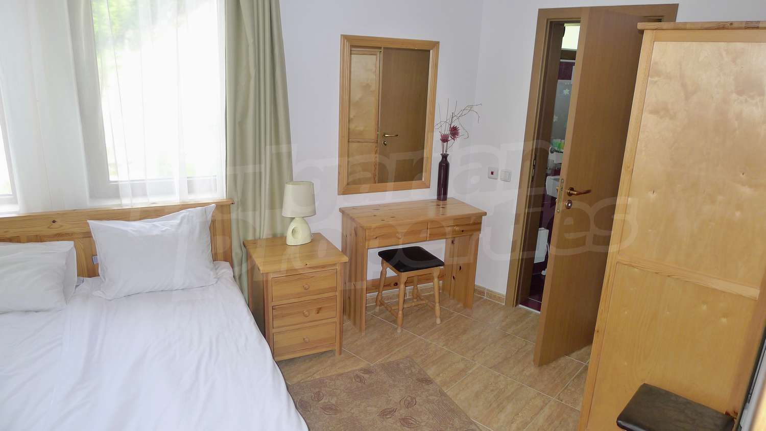 Gallery Picture 9