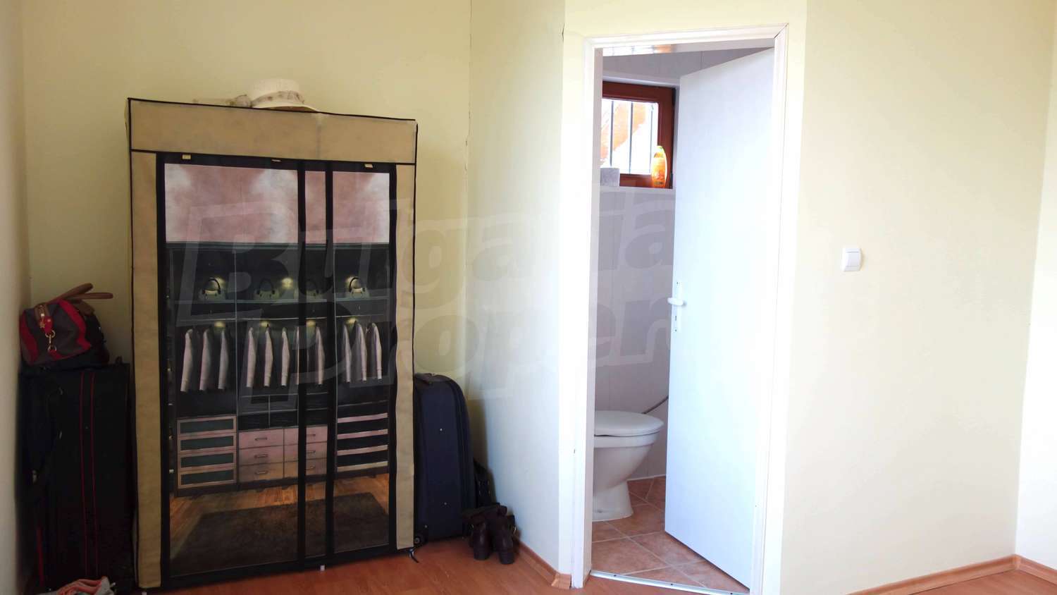 Gallery Picture 12