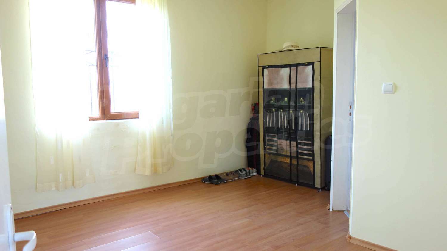 Gallery Picture 13