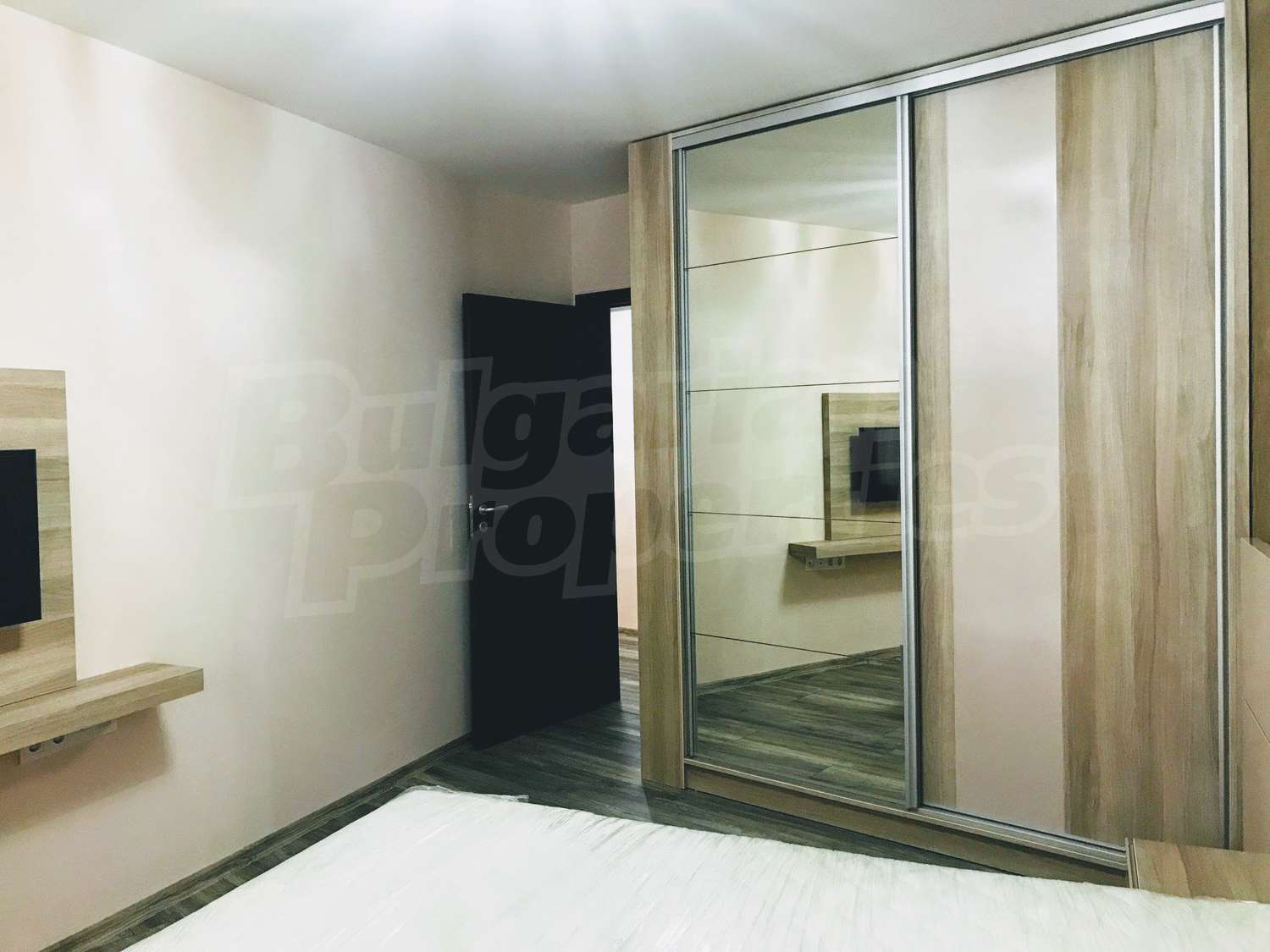 Gallery Picture 12