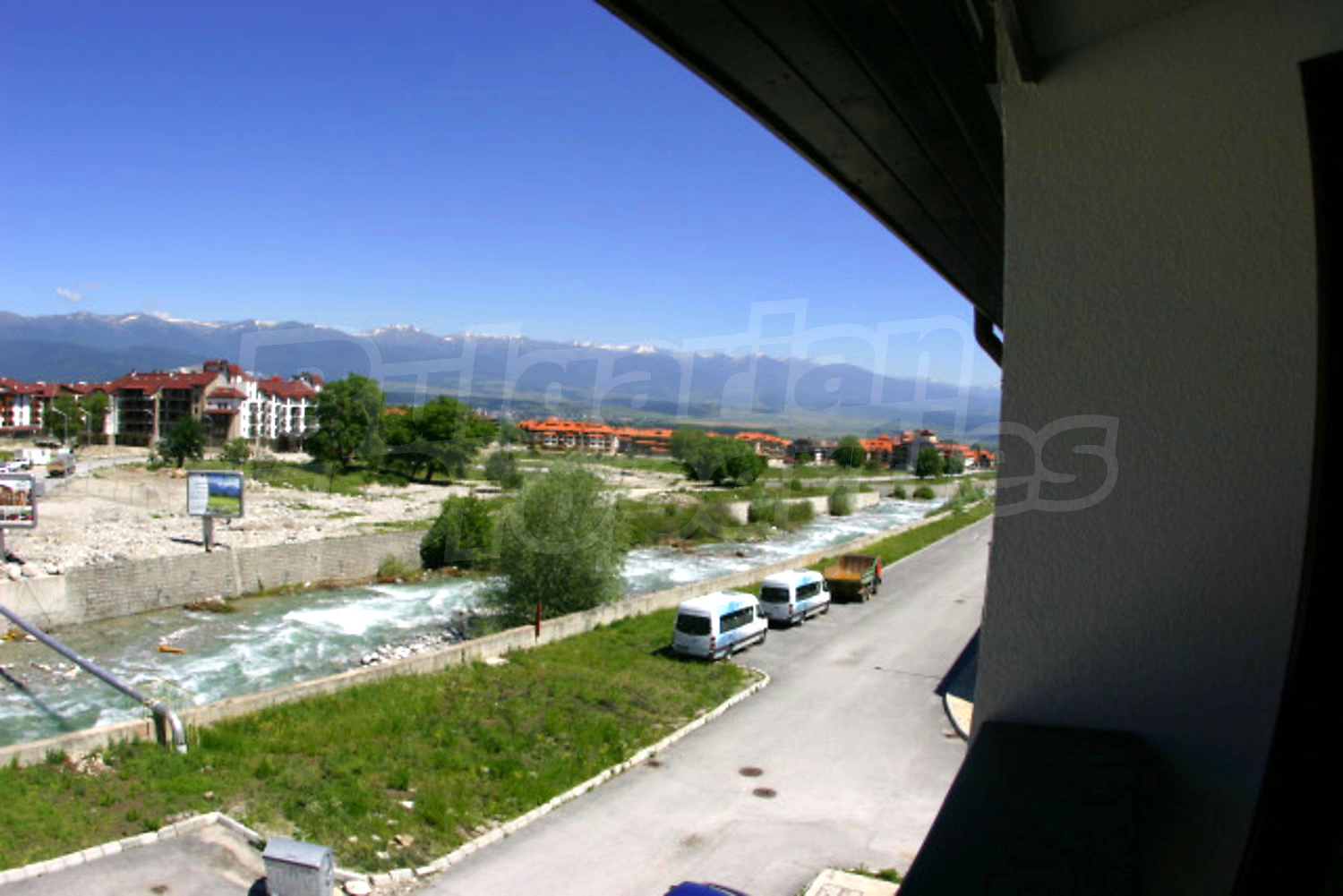 Gallery Picture 12