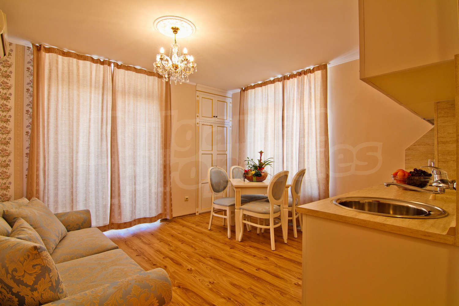 Gallery Picture 15