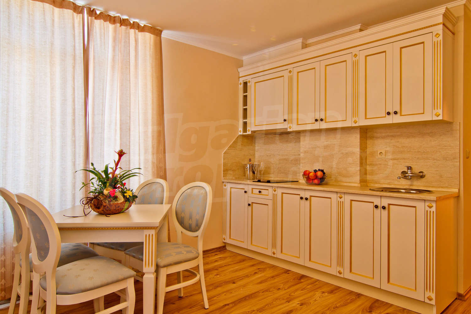 Gallery Picture 17