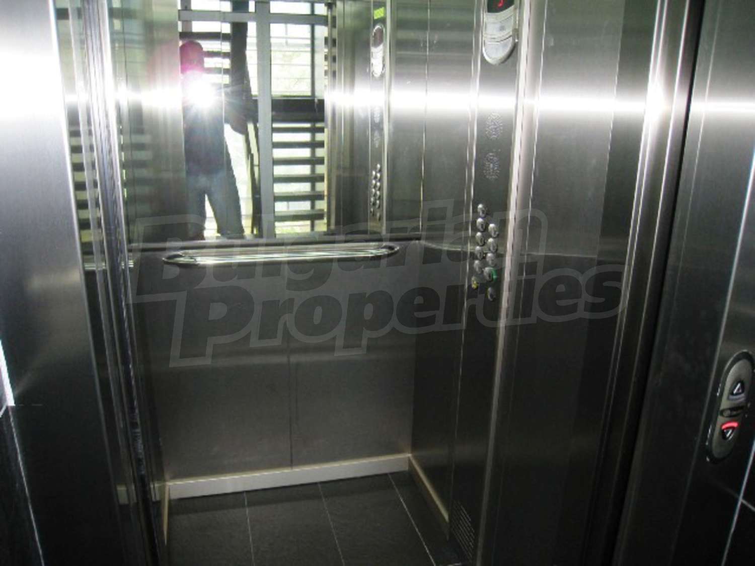 Gallery Picture 7