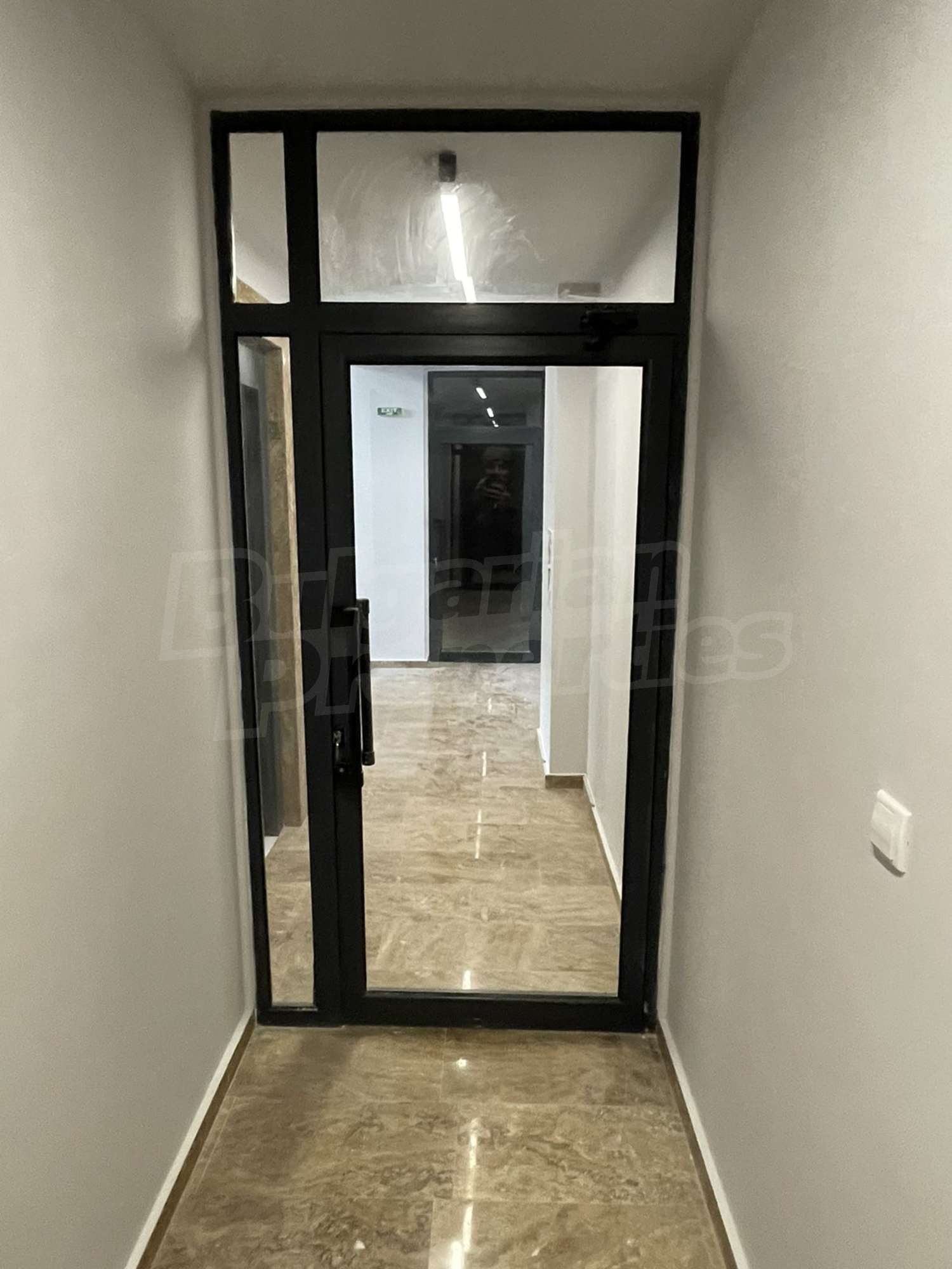 Gallery Picture 5
