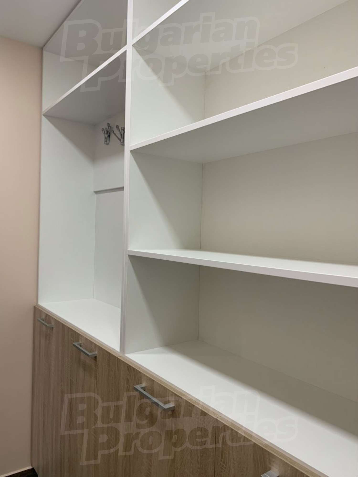 Gallery Picture 12