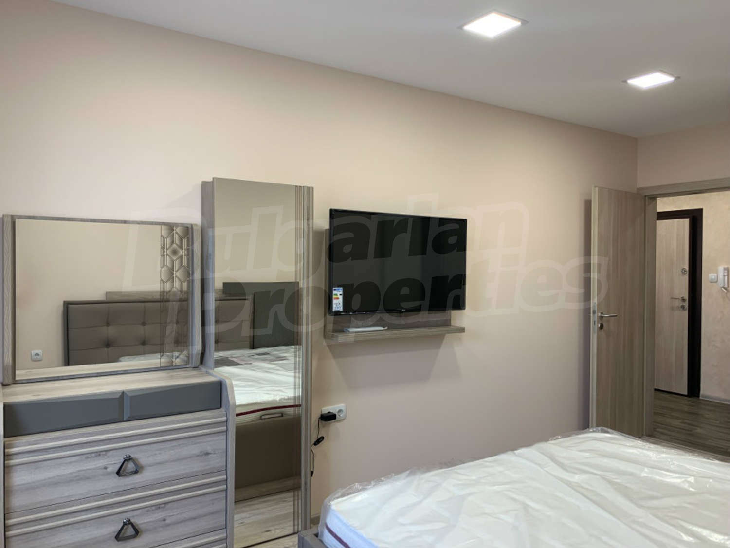 Gallery Picture 17