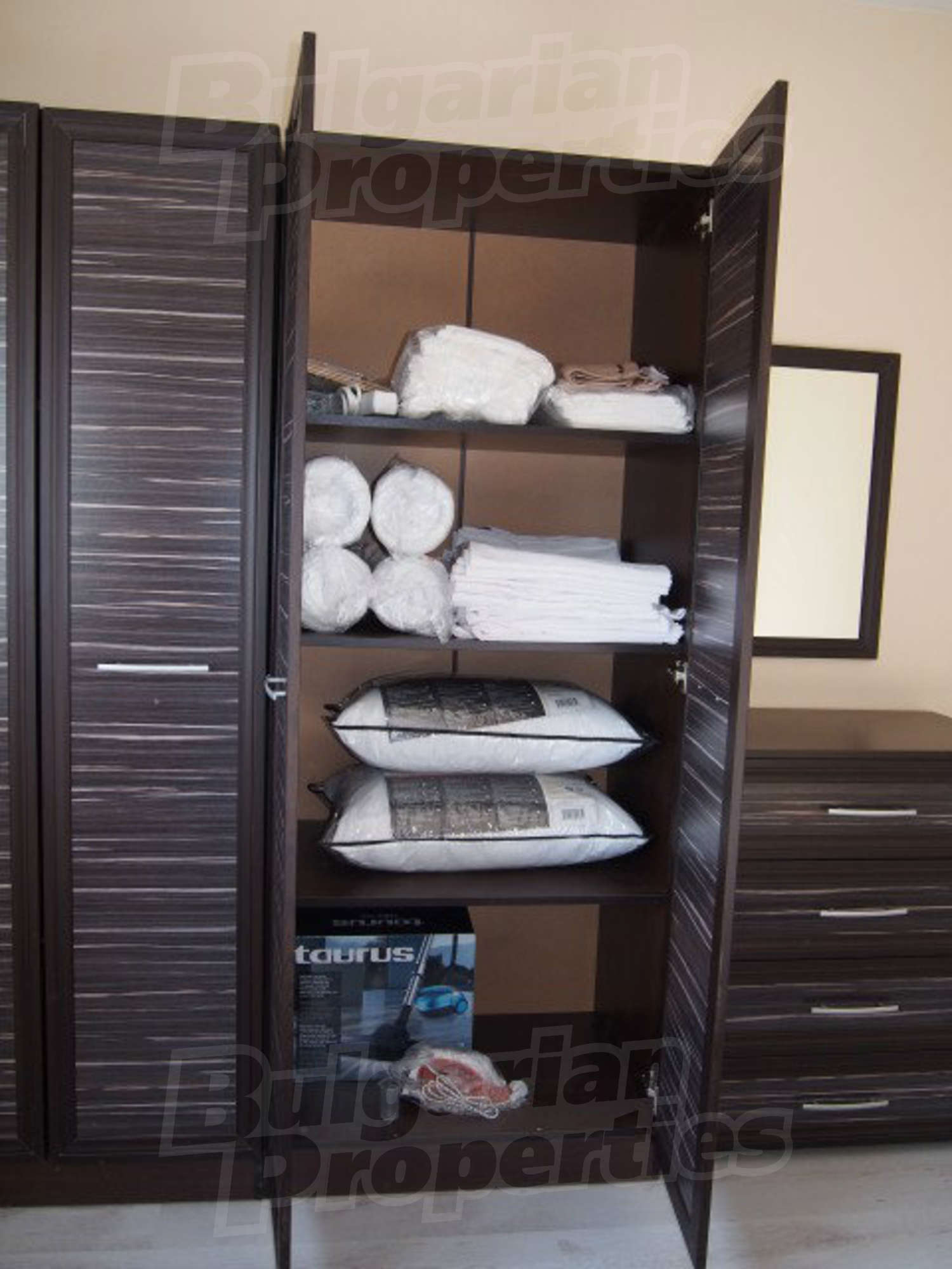 Gallery Picture 12