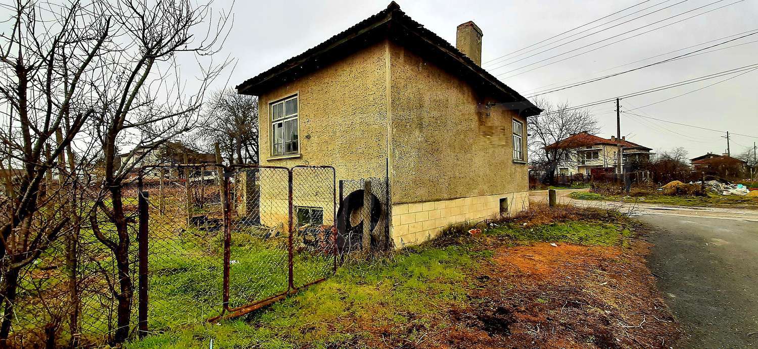 House for sale in Dolni Chiflik, Ropotamo, Bulgaria. House with garden ...