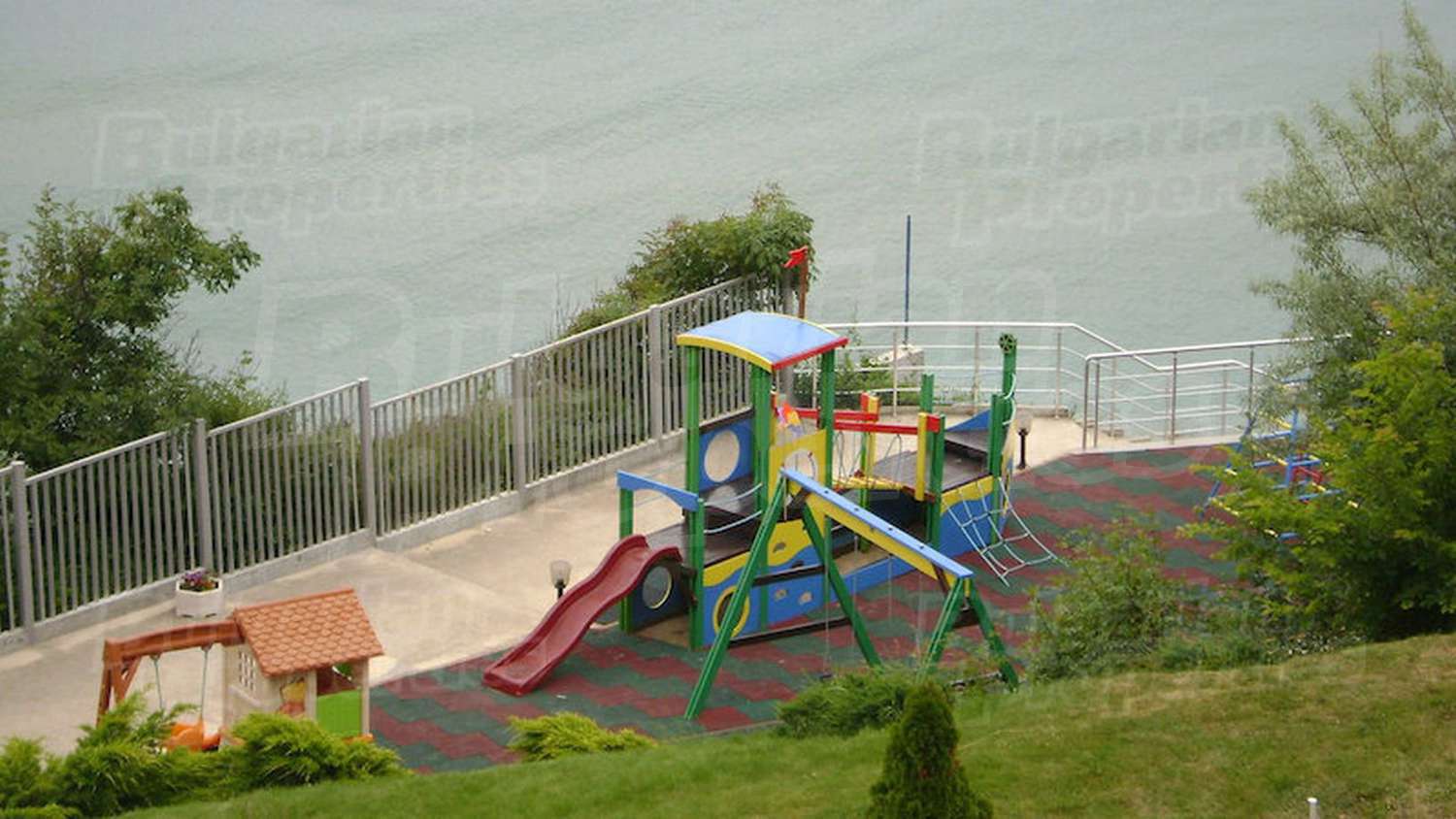 Gallery Picture 14