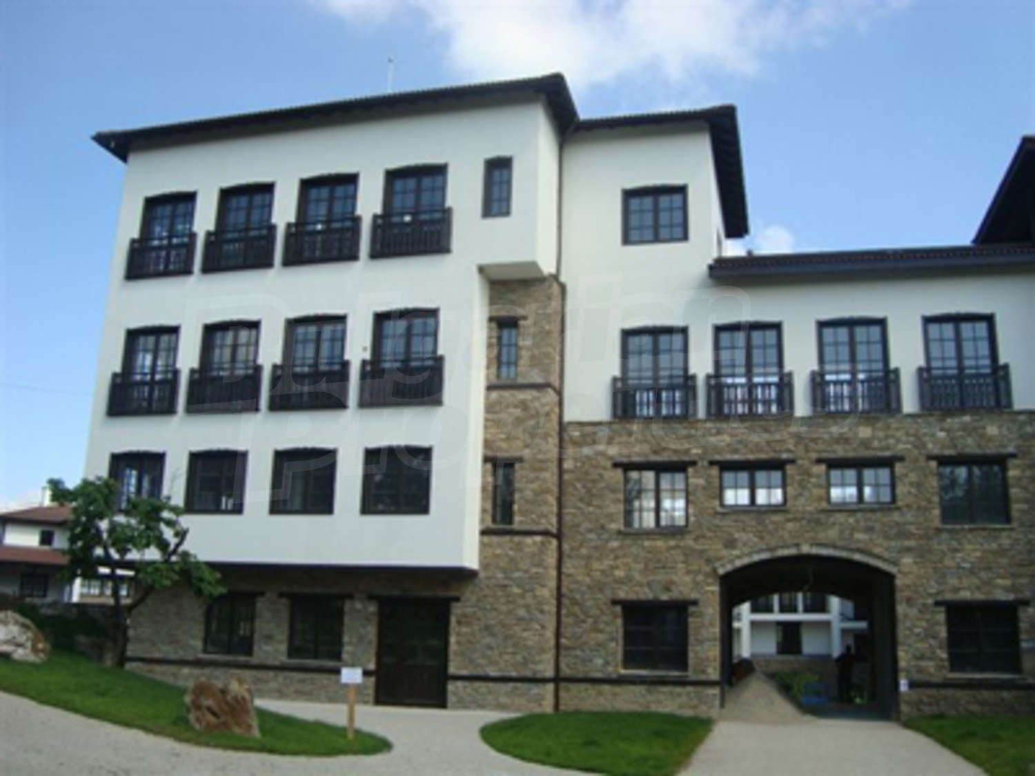 Gallery Picture 9