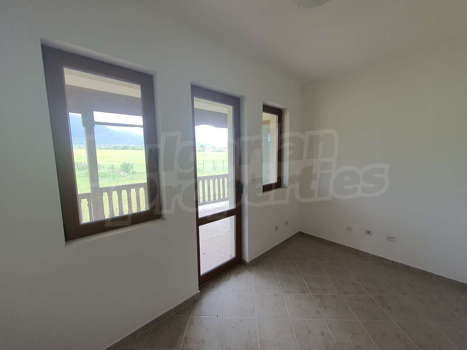 Gallery Picture 35
