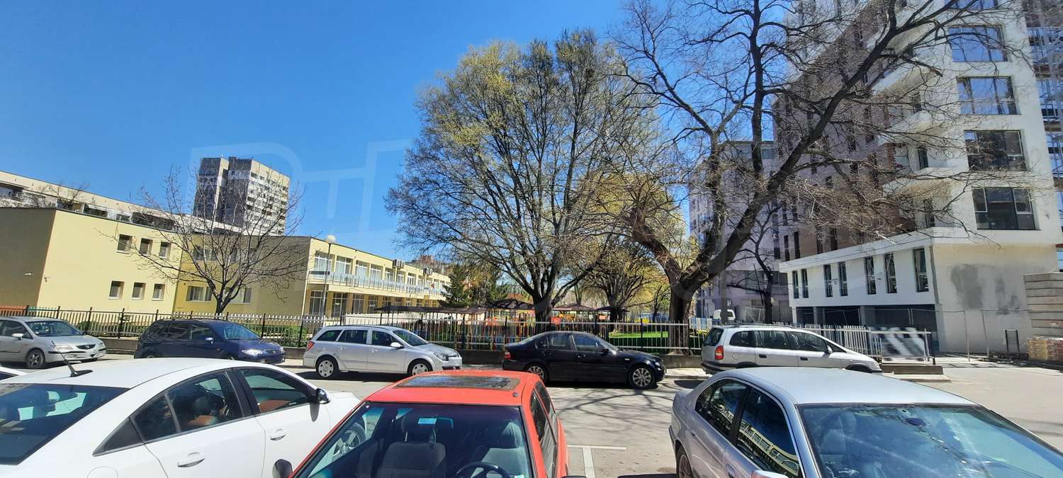 Gallery Picture 10