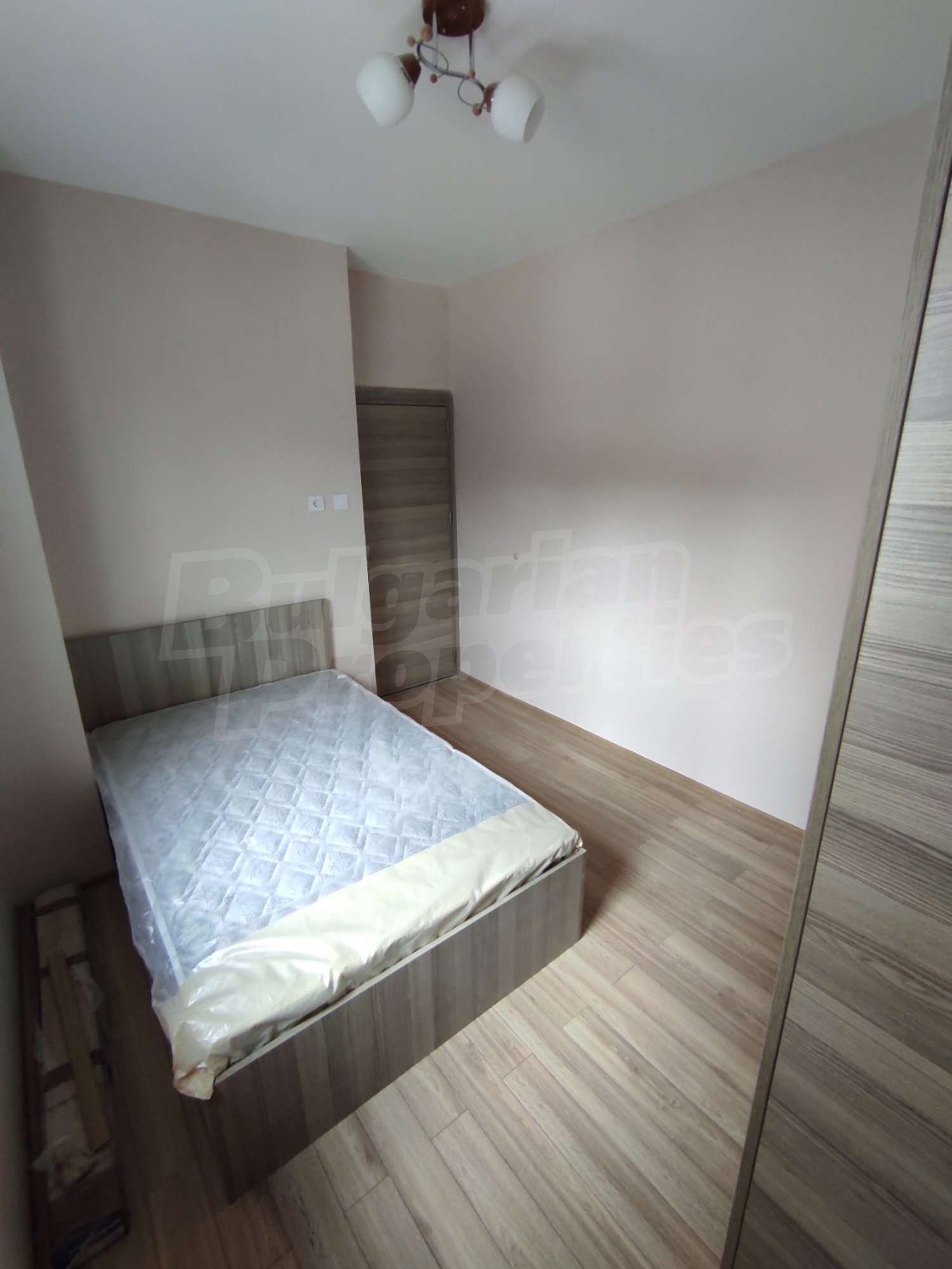 Gallery Picture 10