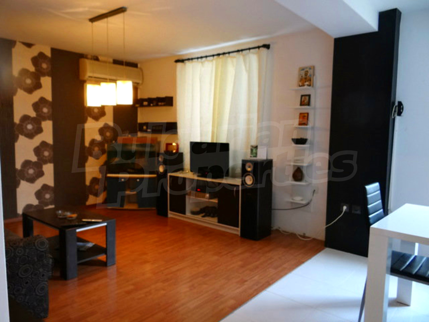 Gallery Picture 15