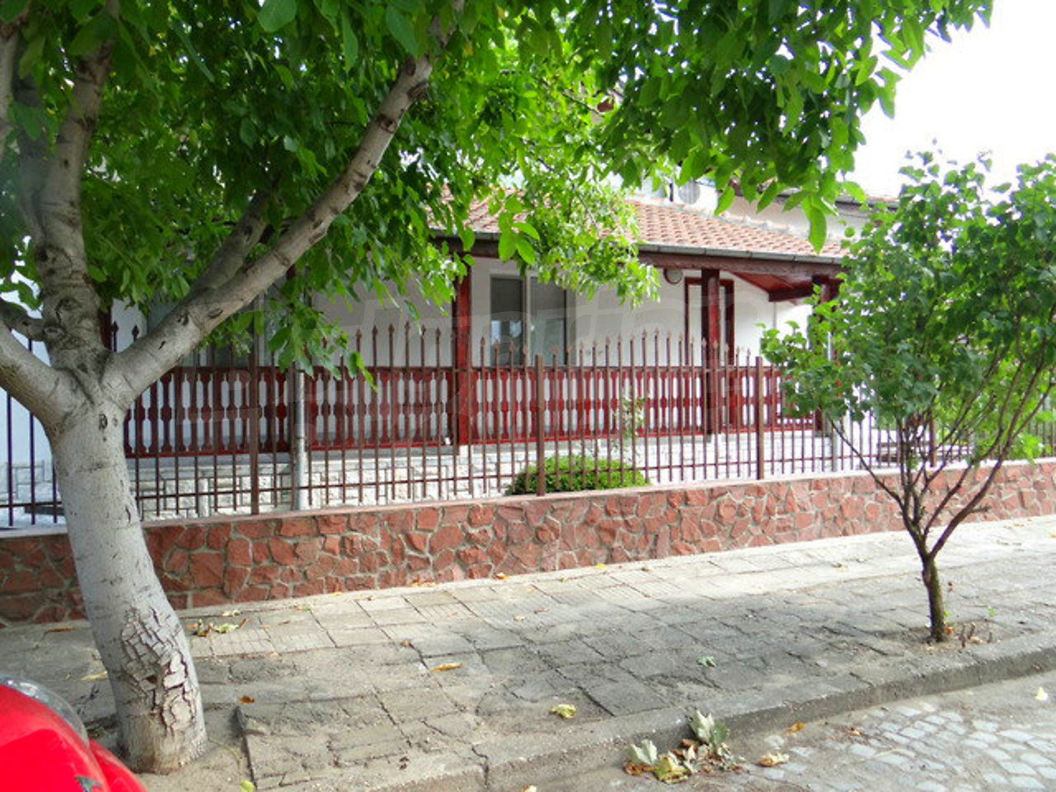 Gallery Picture 3