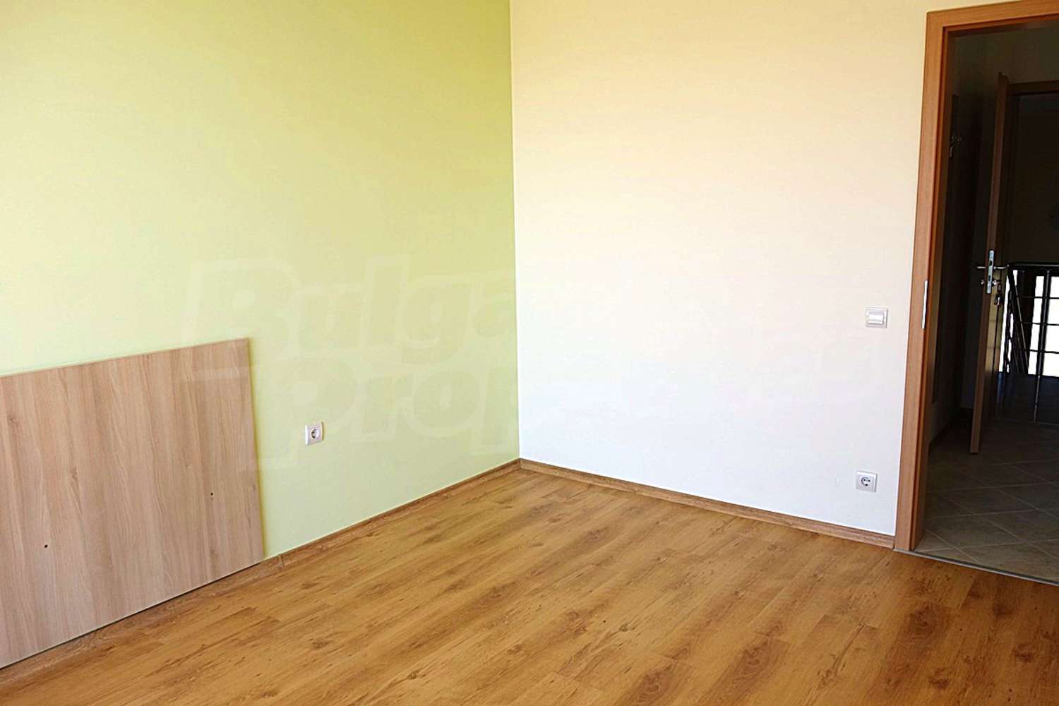 Gallery Picture 13