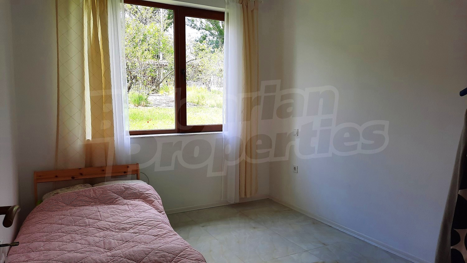 Gallery Picture 19