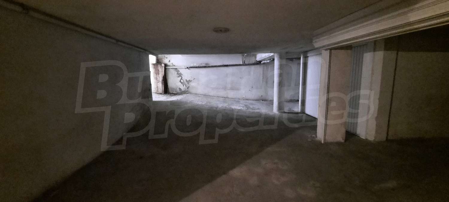 Gallery Picture 6