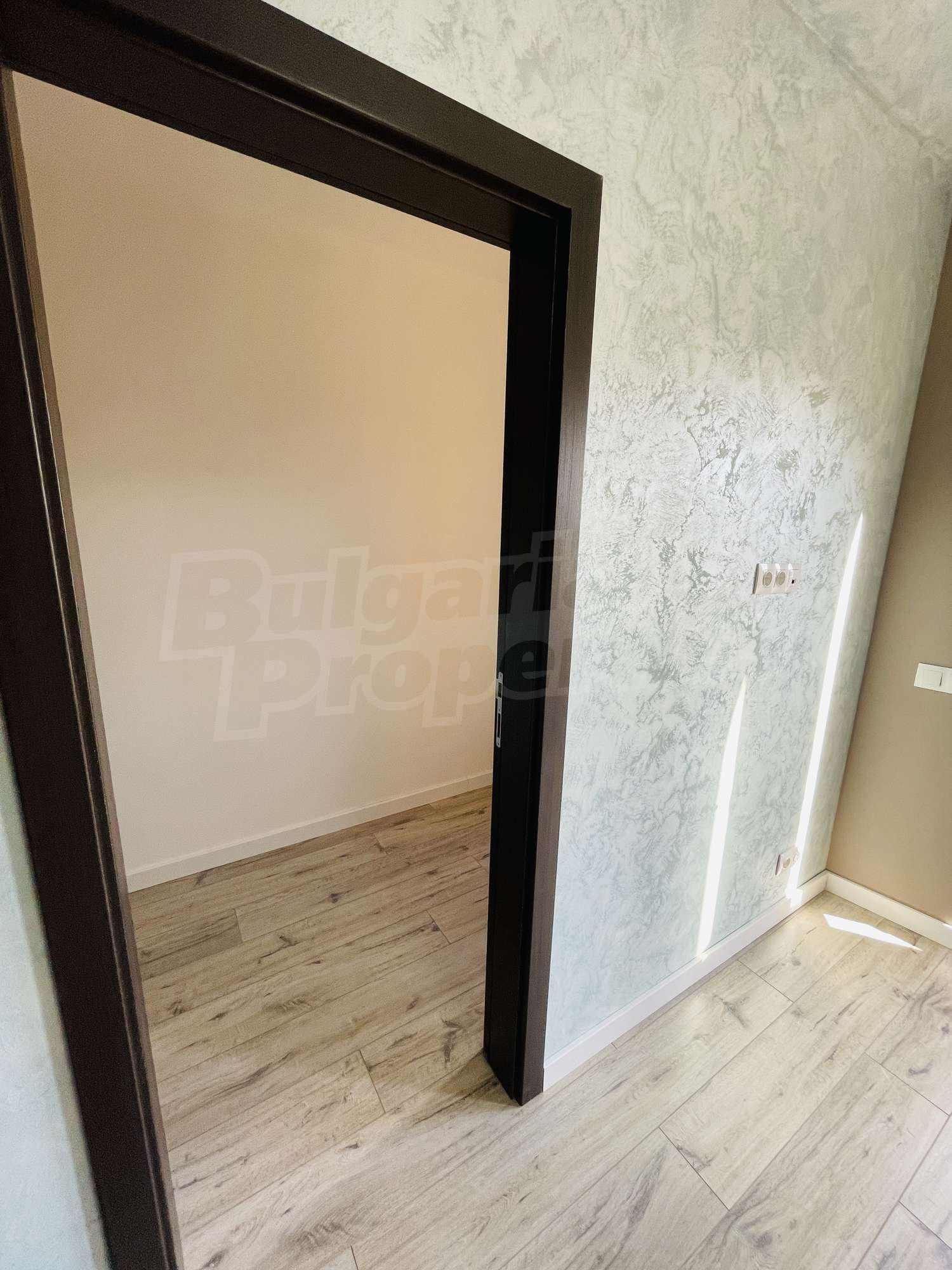 Gallery Picture 17