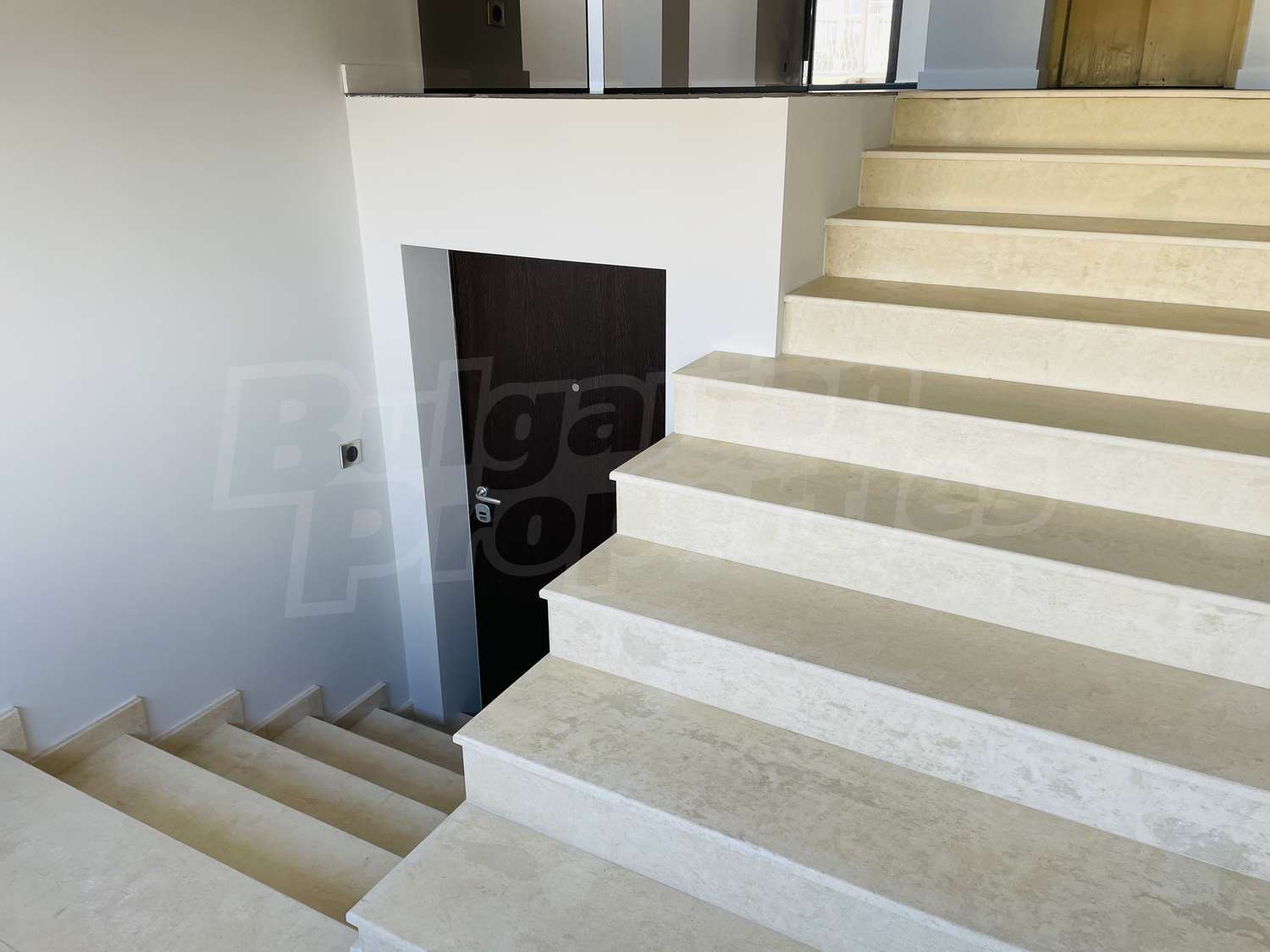 Gallery Picture 23
