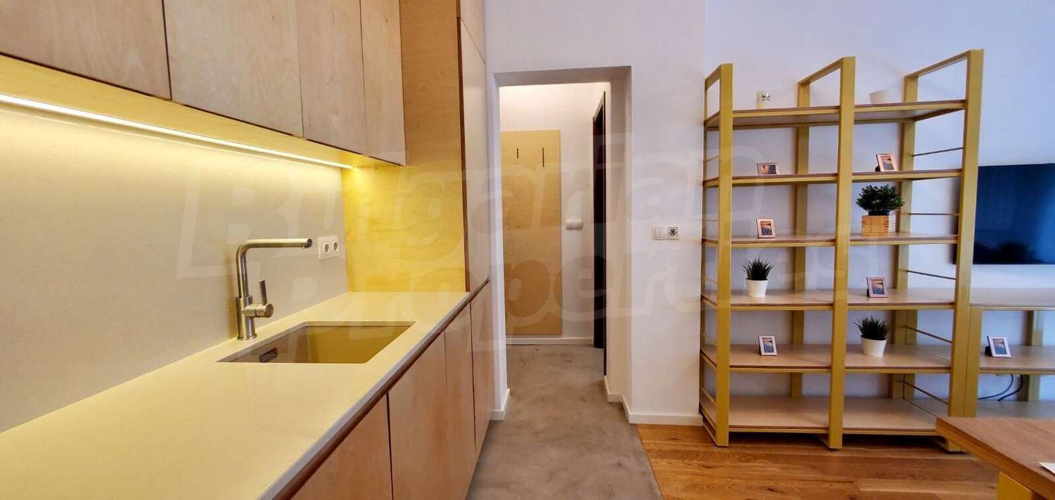 Gallery Picture 15