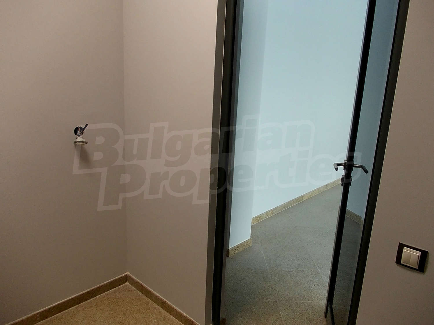 Gallery Picture 15