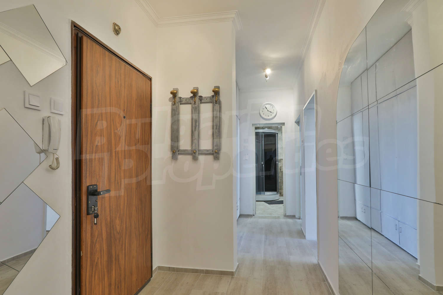 Gallery Picture 12