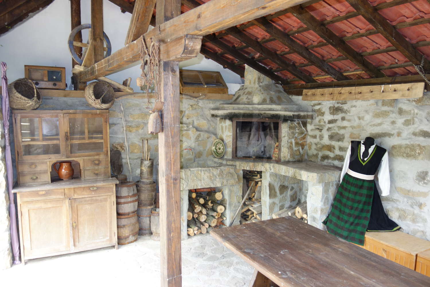 Gallery Picture 15
