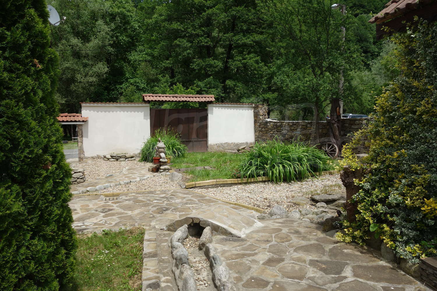 Gallery Picture 34