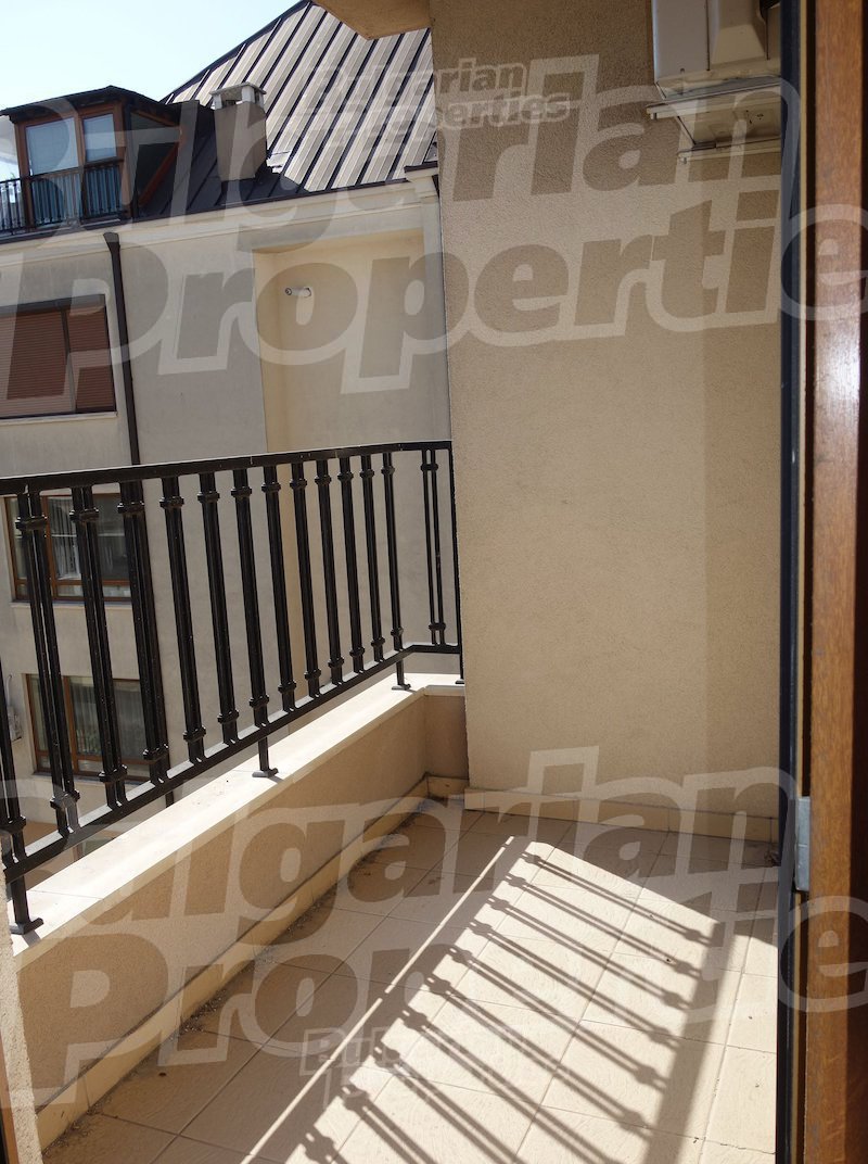 Gallery Picture 10