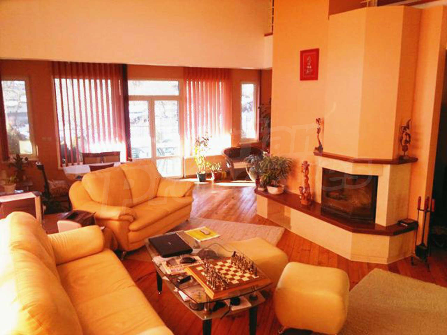 Gallery Picture 2